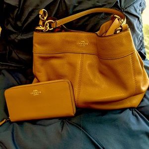 Coach camel purse and wallet